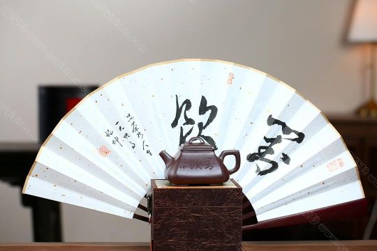 對(duì)飲石瓢