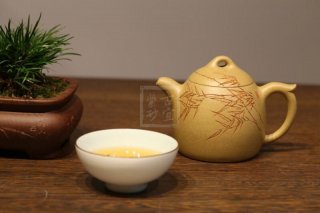 《竹子秦權(quán)》宜興本山段紫砂壺純手工秦權(quán)茶壺茶具